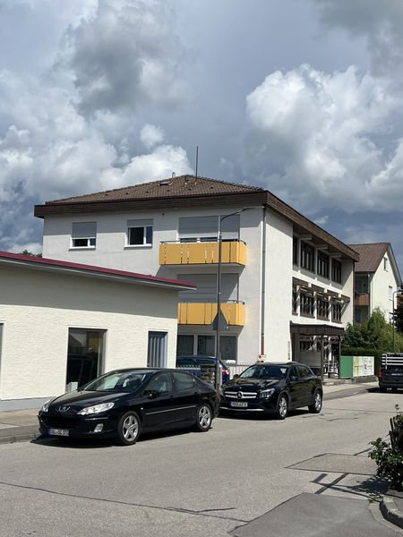 Wohnung und Praxis - Einmalige Kombination mit guter Rendite